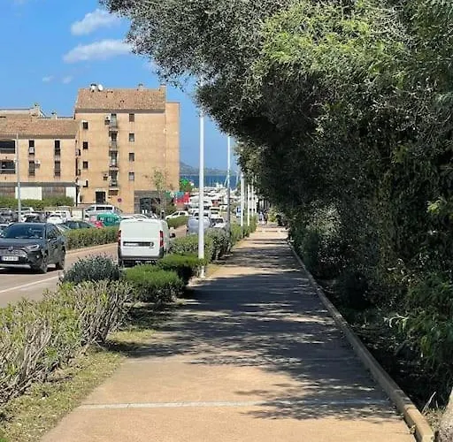 Superbe Sur Le Port, Jacuzzi, Piscine